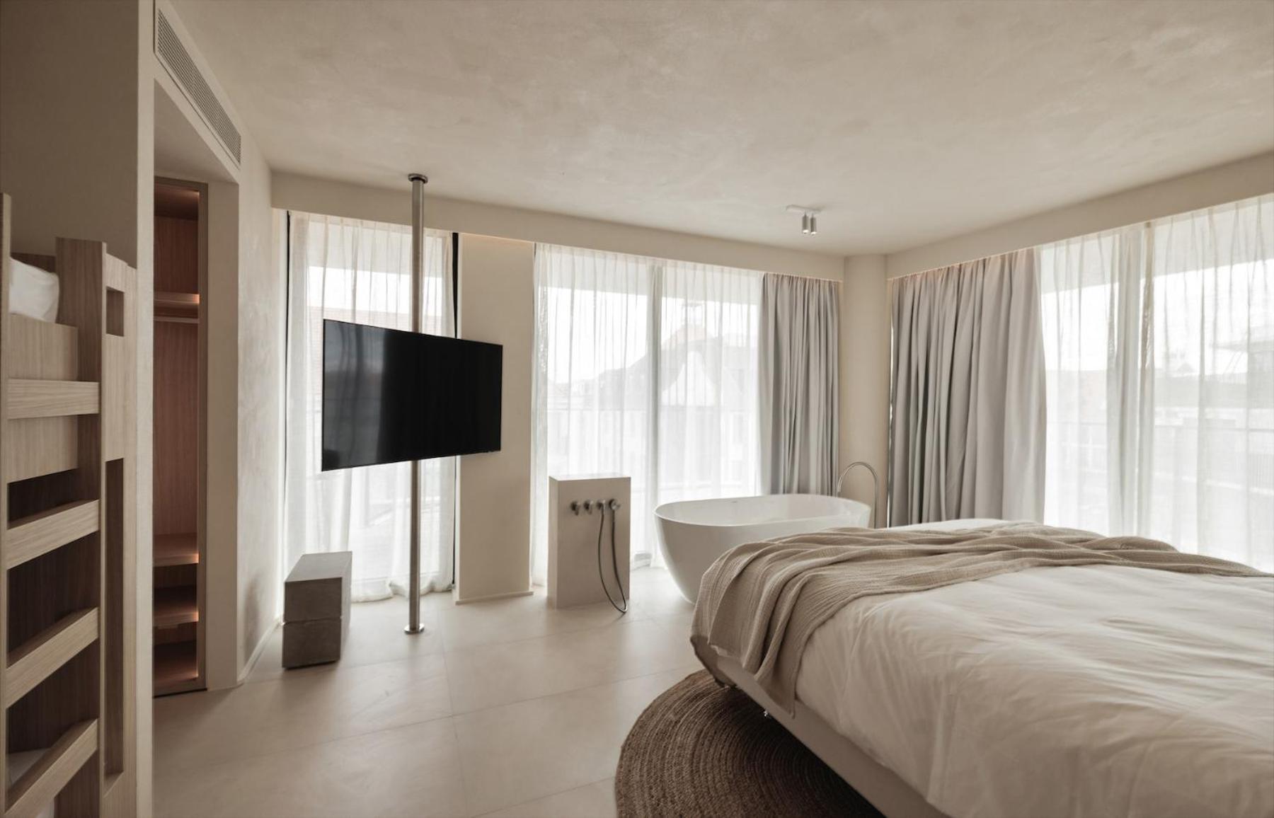 Enso District Hotel Кноке-Хайст Екстериор снимка